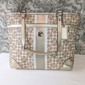 Coach Chelsa Shoulder Bag